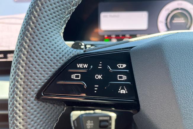 AUDI Q3 Photo 16