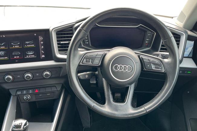 AUDI A1 Photo 11