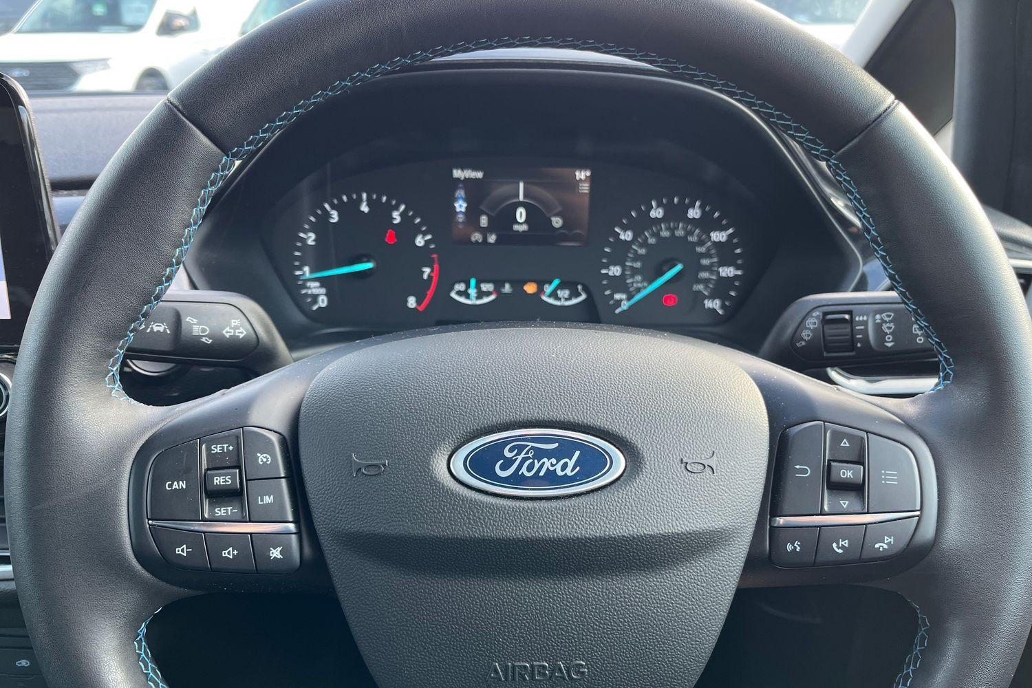 Ford FIESTA Photo 11