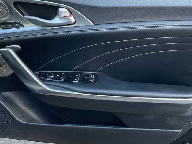 Kia Stinger Photo 31