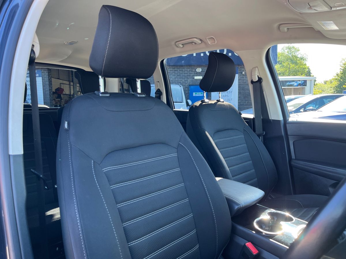 Ford Galaxy Photo 22