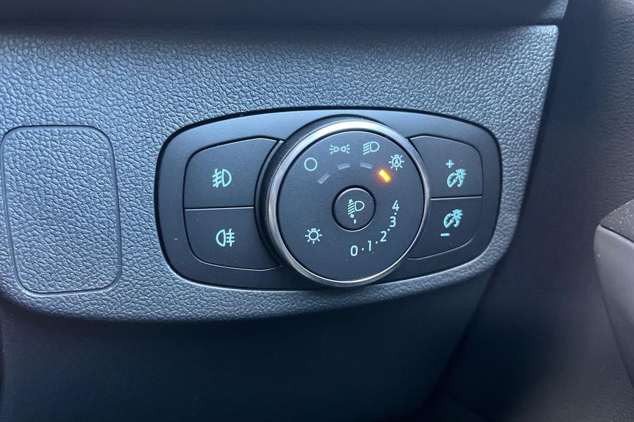 Ford Focus Photo autoimg-be13bfbcf2160f1425c0f89ec4ee08afbb2240bd.jpg