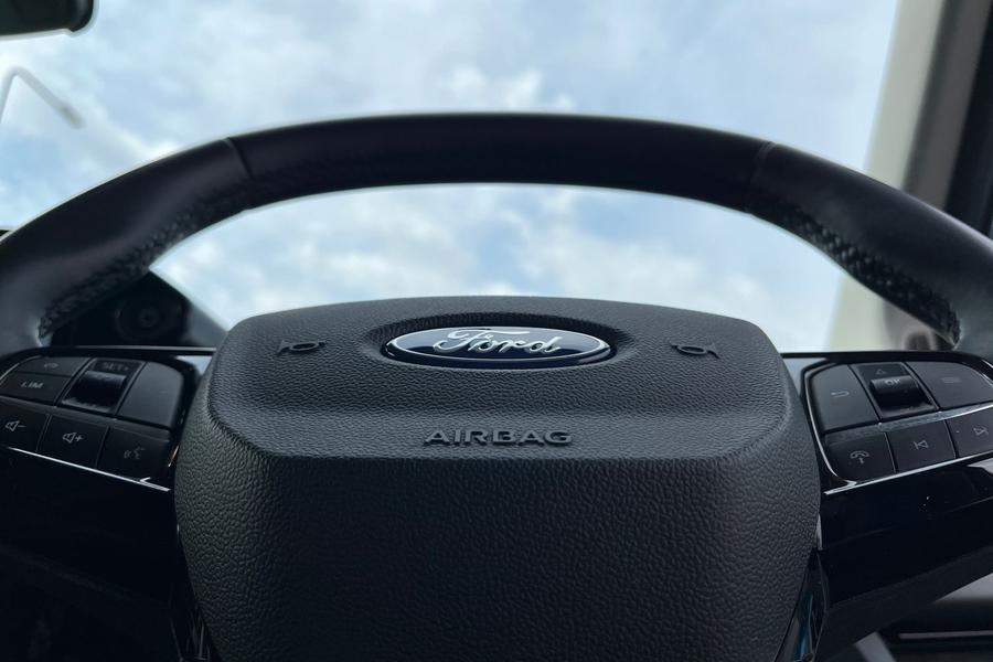 Ford E-Transit Custom Photo autoimg-be143b5c647086b54f75b021fc7eef197ebafb1e.jpg