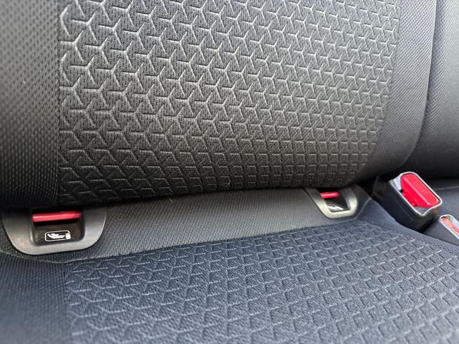 SUZUKI Swift Photo 23