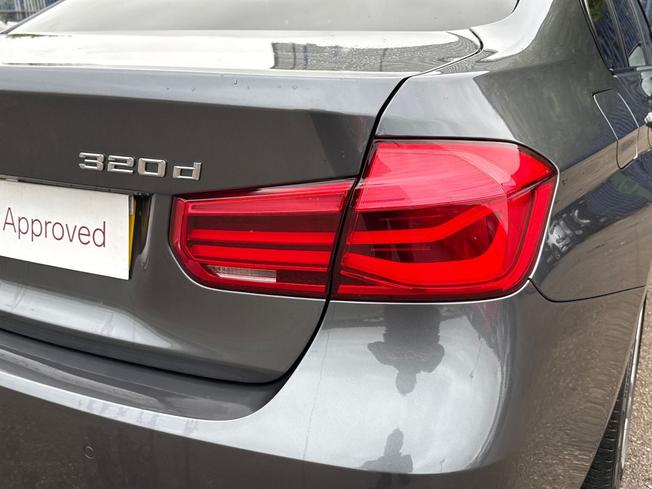 BMW 3 Series Photo 18