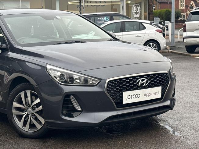 HYUNDAI i30 Photo 22
