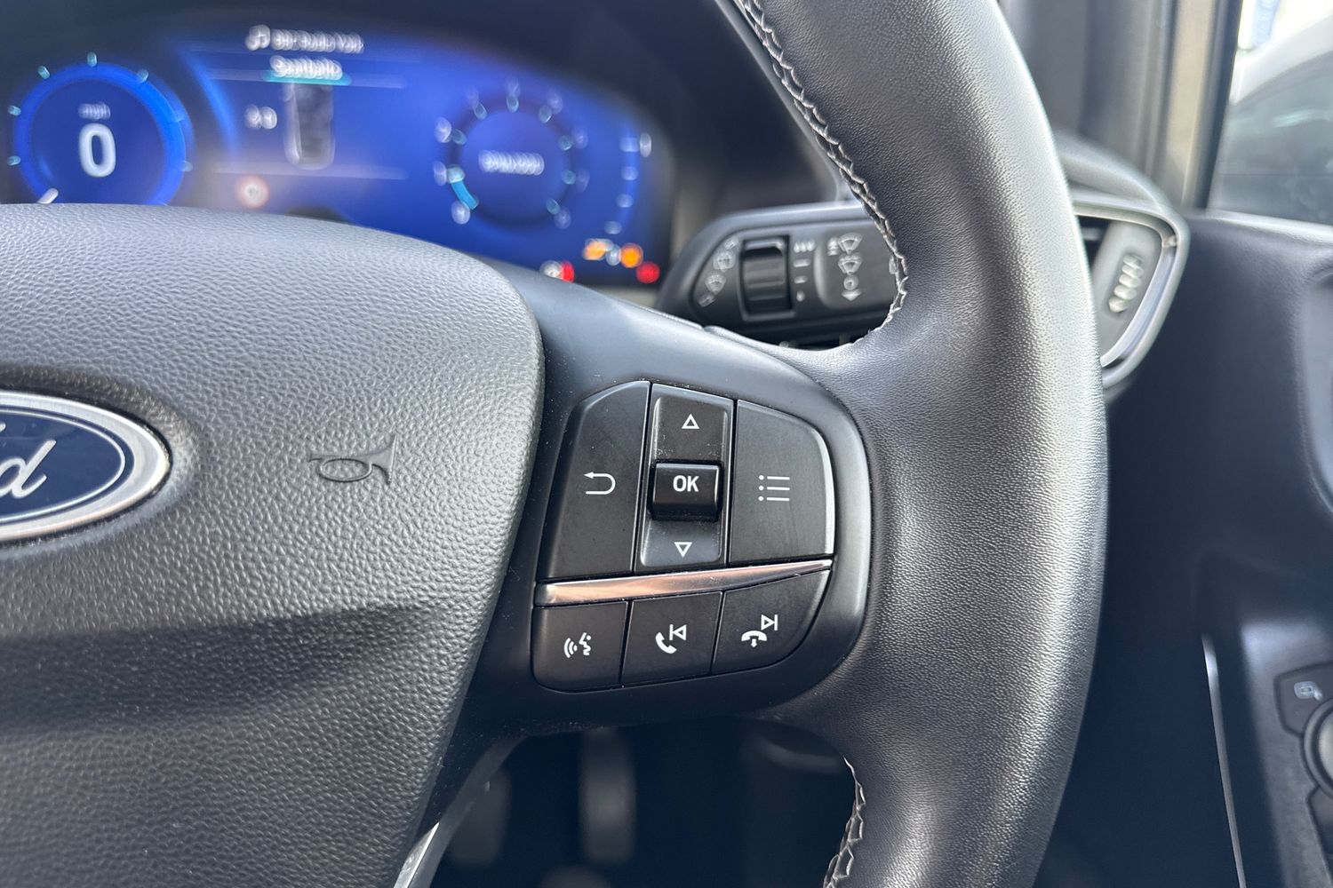 Ford FIESTA Photo 30