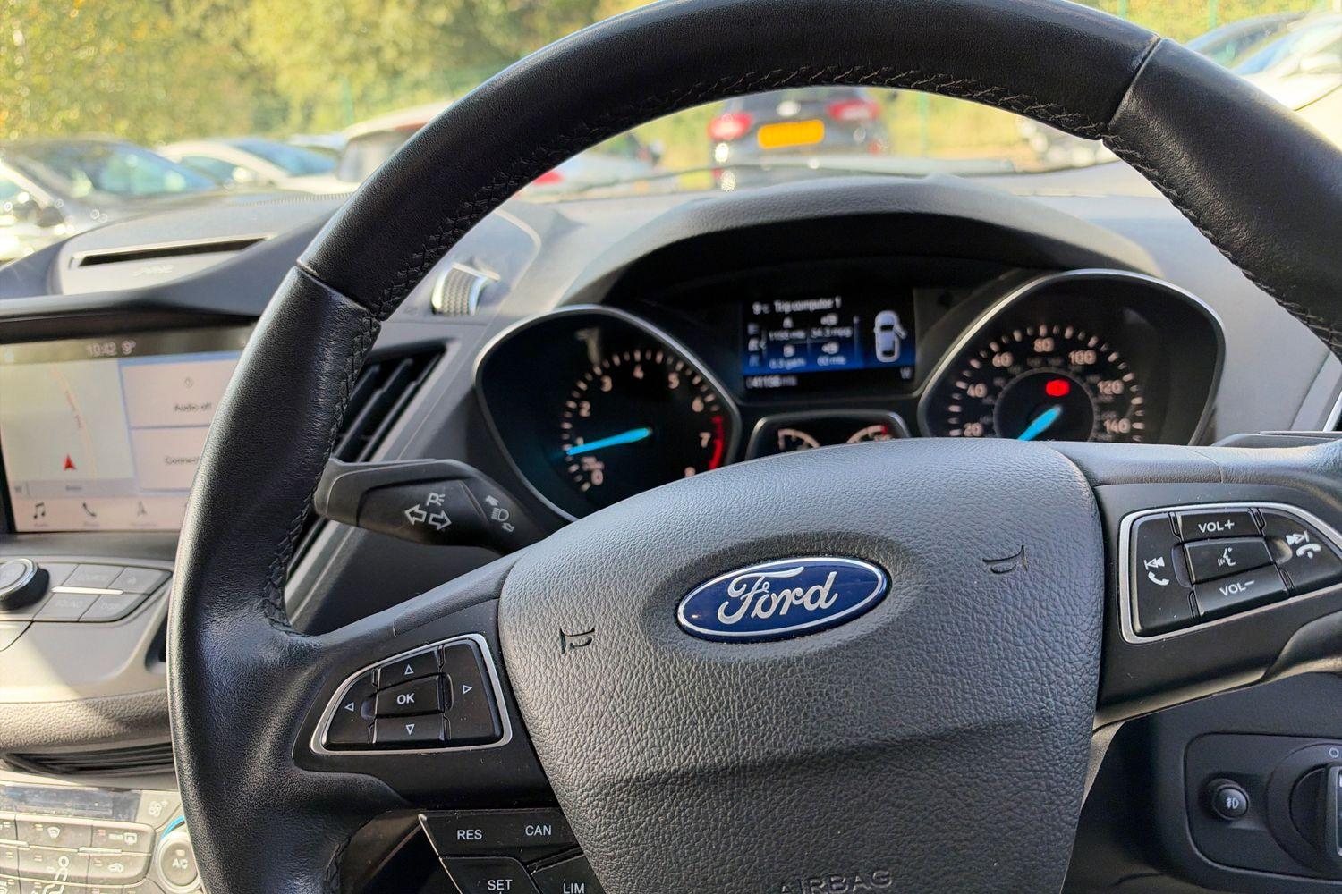 Ford KUGA Photo 11