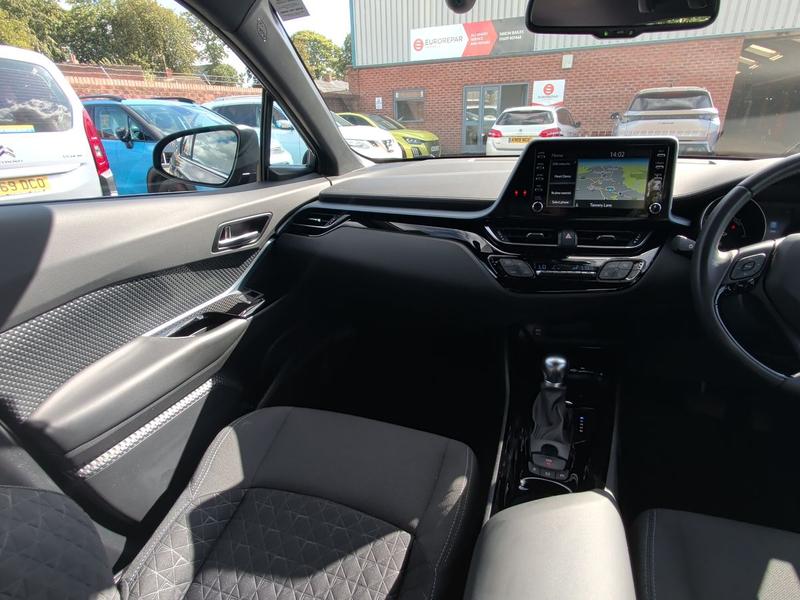 Used Toyota C-HR NV21USD 36