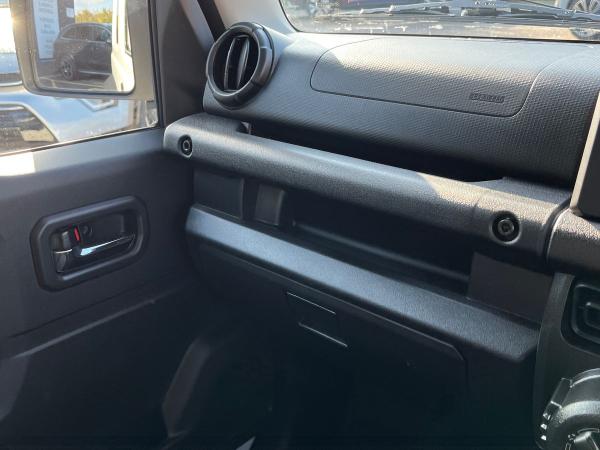 Suzuki Jimny Photo autoimg-be24eeb9c261ae4ef451a8c6db8d13ce036b04a6.jpg