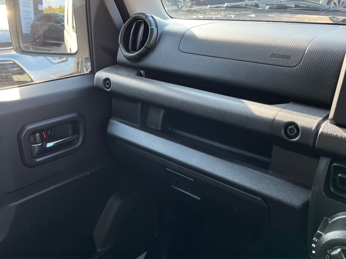 Suzuki Jimny Photo 35