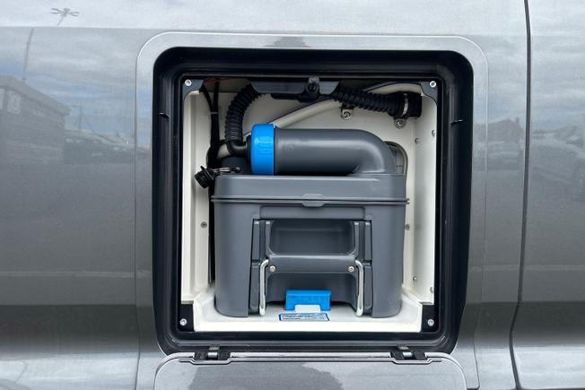 Volkswagen Grand California Photo 34