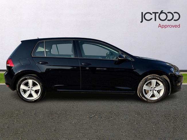 VOLKSWAGEN Golf Photo 4