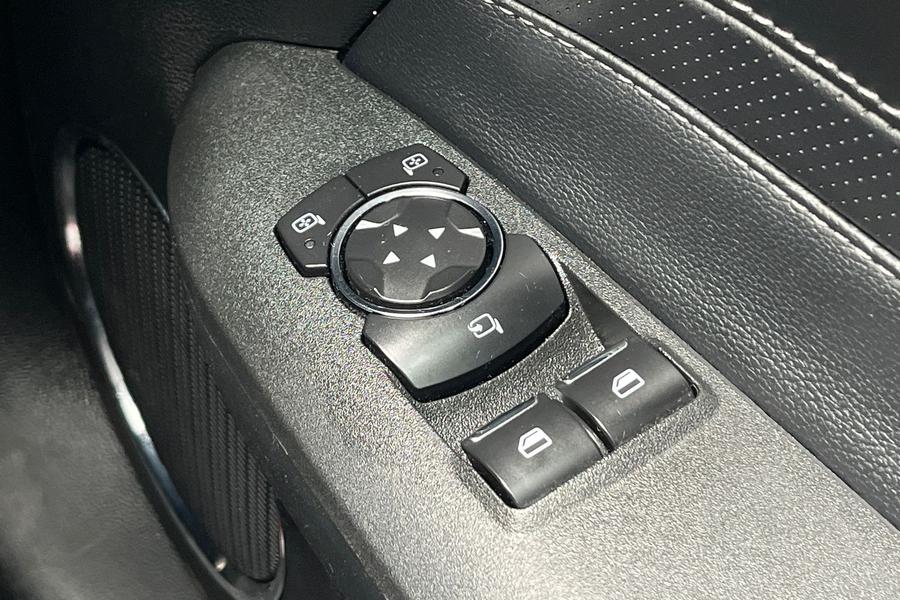 Ford Mustang Photo autoimg-be29b7c12be6a9fd93766c5d2811628d54fbe336.jpg