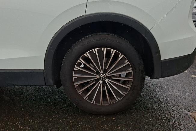 VOLKSWAGEN Tiguan Photo 5