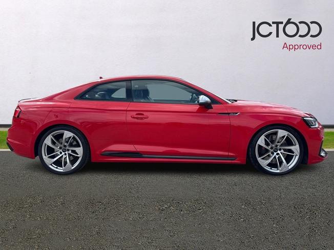 AUDI RS5 Photo 4