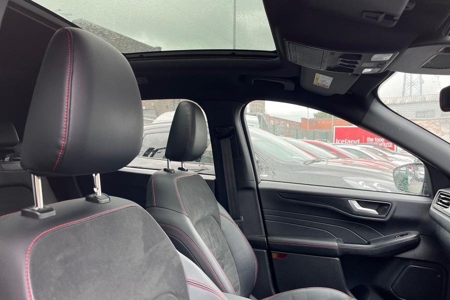 Ford KUGA Photo autoimg-be31ac8d6db64f3712ea8c802f5af3fe23000b20.jpg