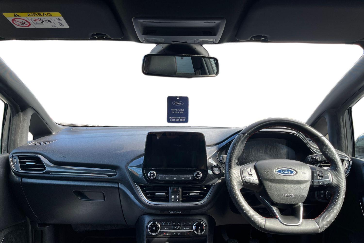 Ford FIESTA Photo 9