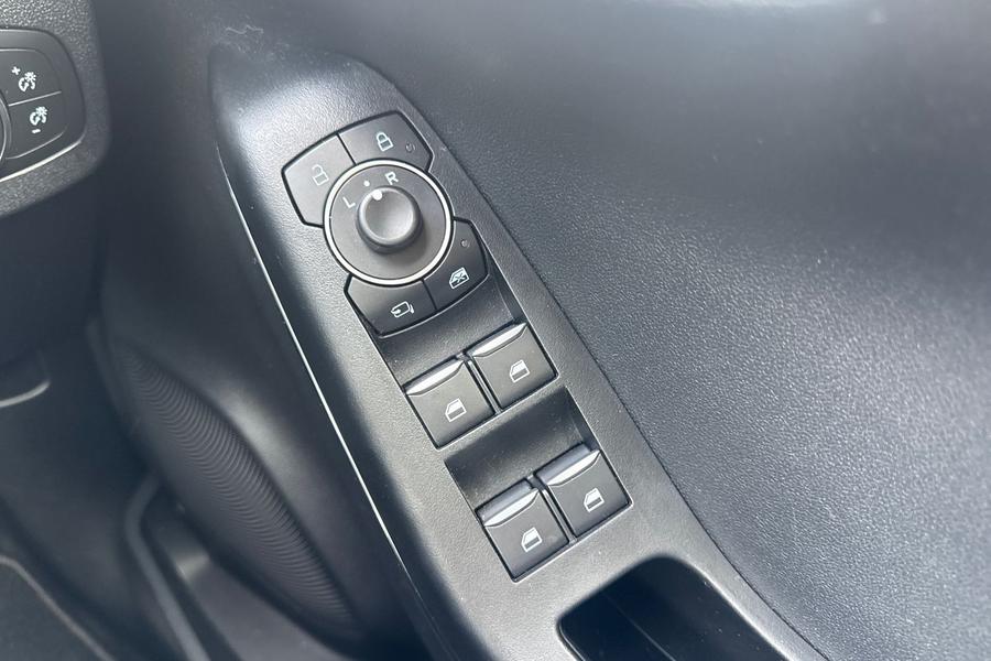 Ford PUMA Photo autoimg-be391a18340b8c38a6788679be1252e310c53238.jpg