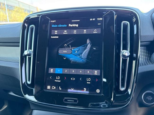 VOLVO Xc40 Photo 42