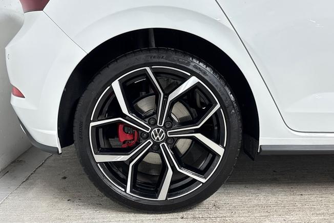 VOLKSWAGEN Polo Photo 5