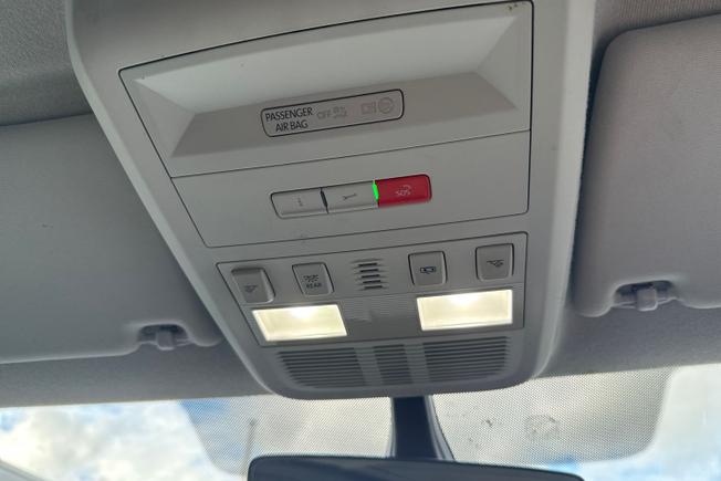 VOLKSWAGEN Transporter Photo 36