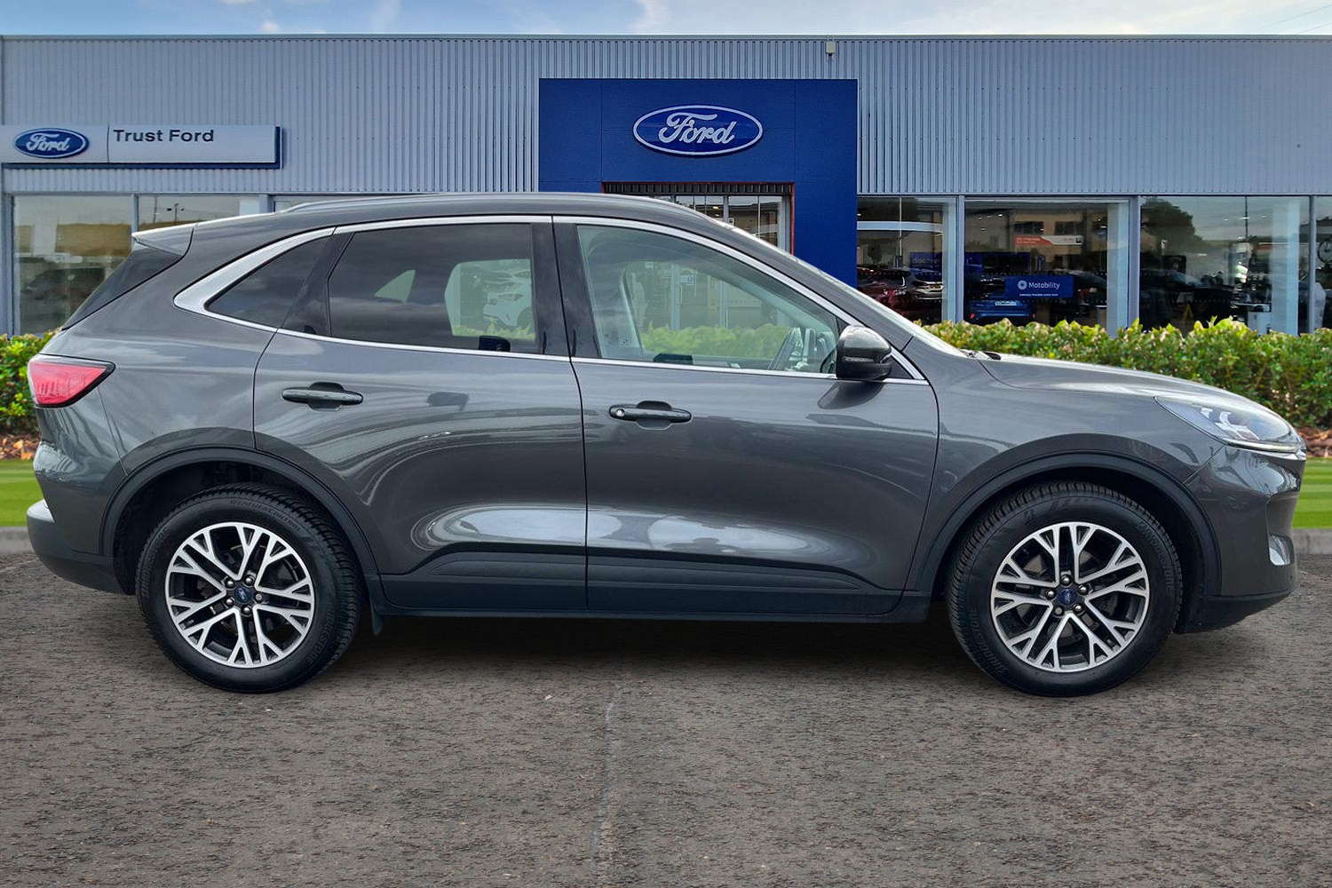 Ford Kuga Photo 2