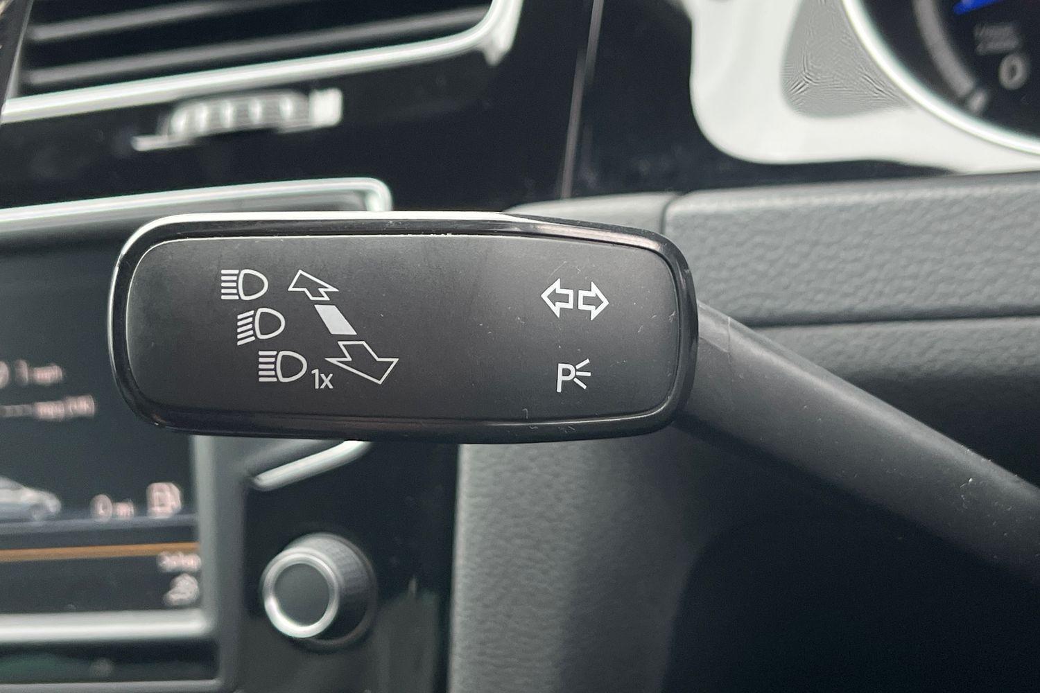 Volkswagen GOLF Photo 13