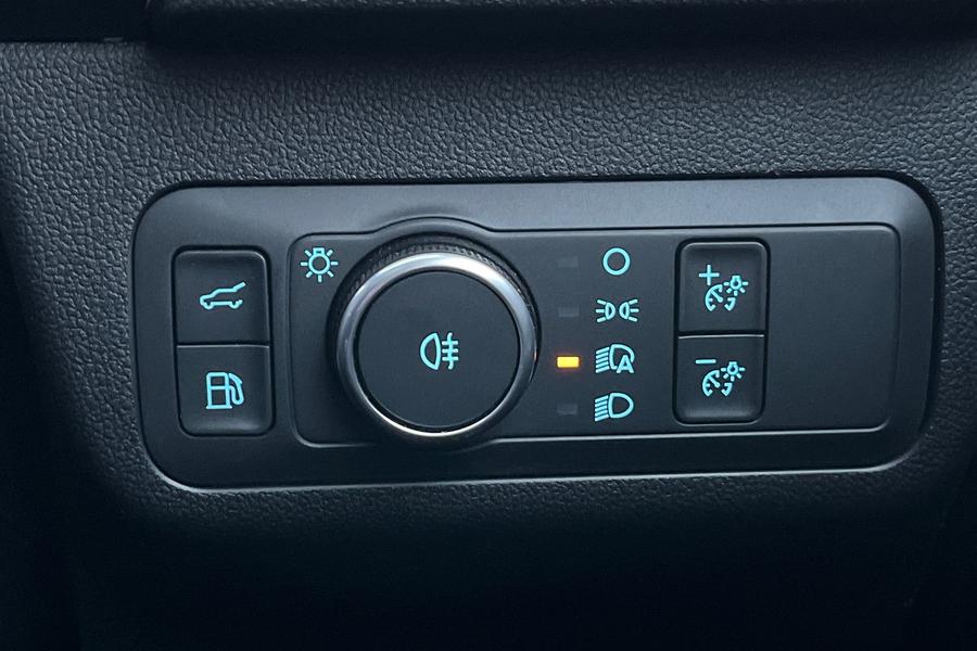 Ford KUGA Photo autoimg-be41dd9afba7f37811a7c03160c97ac774aa5e2b.jpg