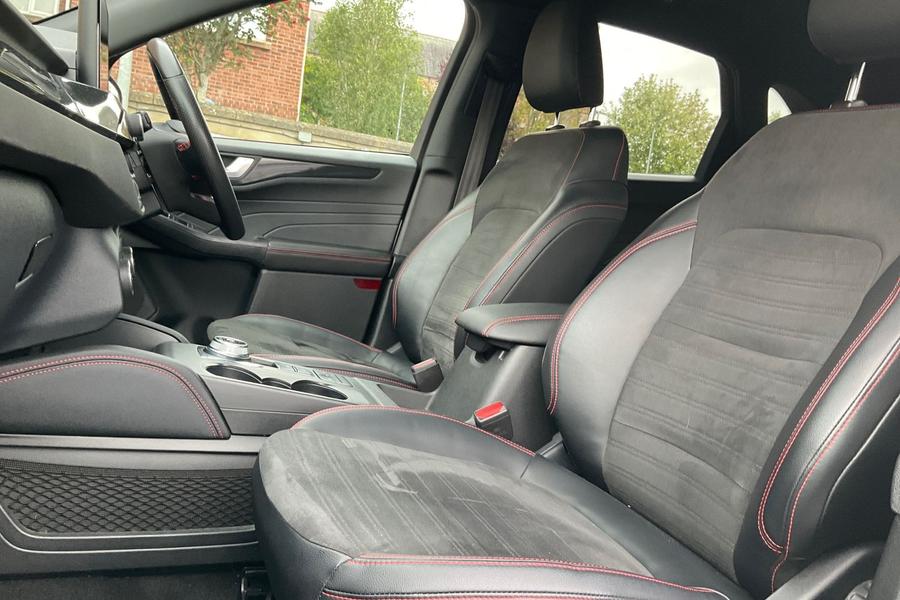 Ford KUGA Photo autoimg-be42a38ad2fc853dbe71085d9872306d8567611c.jpg