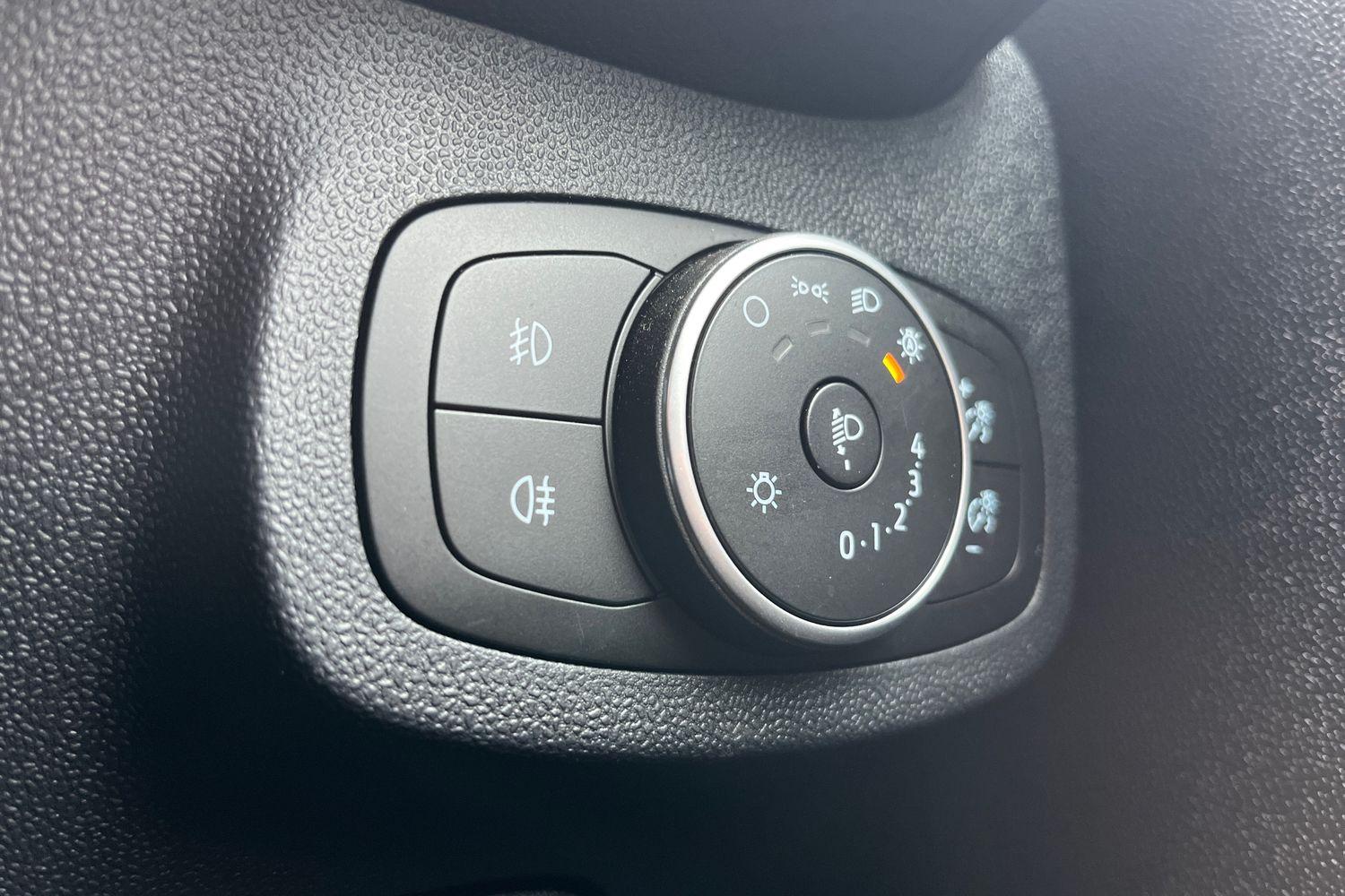 Ford Fiesta Photo 23