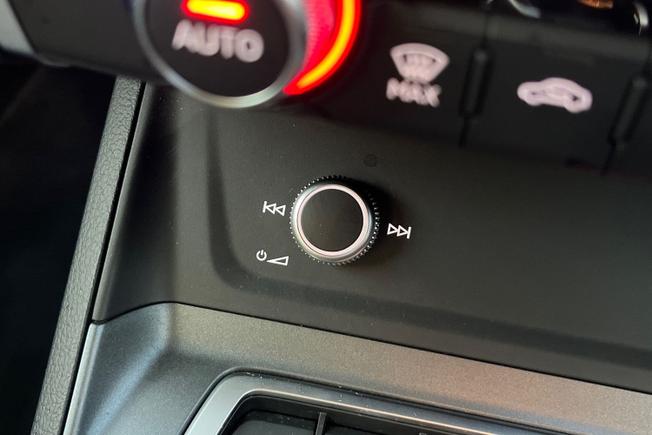 AUDI Q3 Photo 24