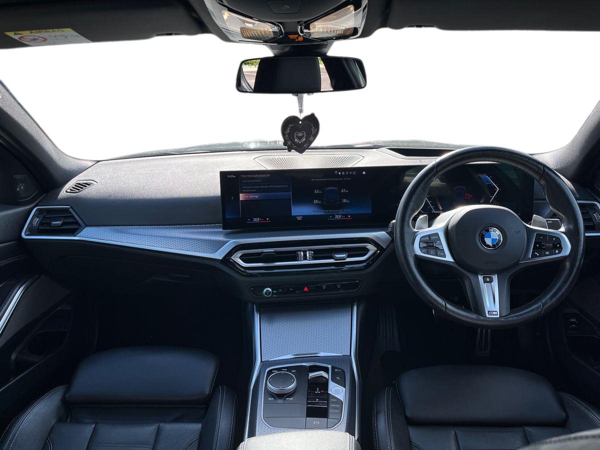 BMW 3 Series Photo 9