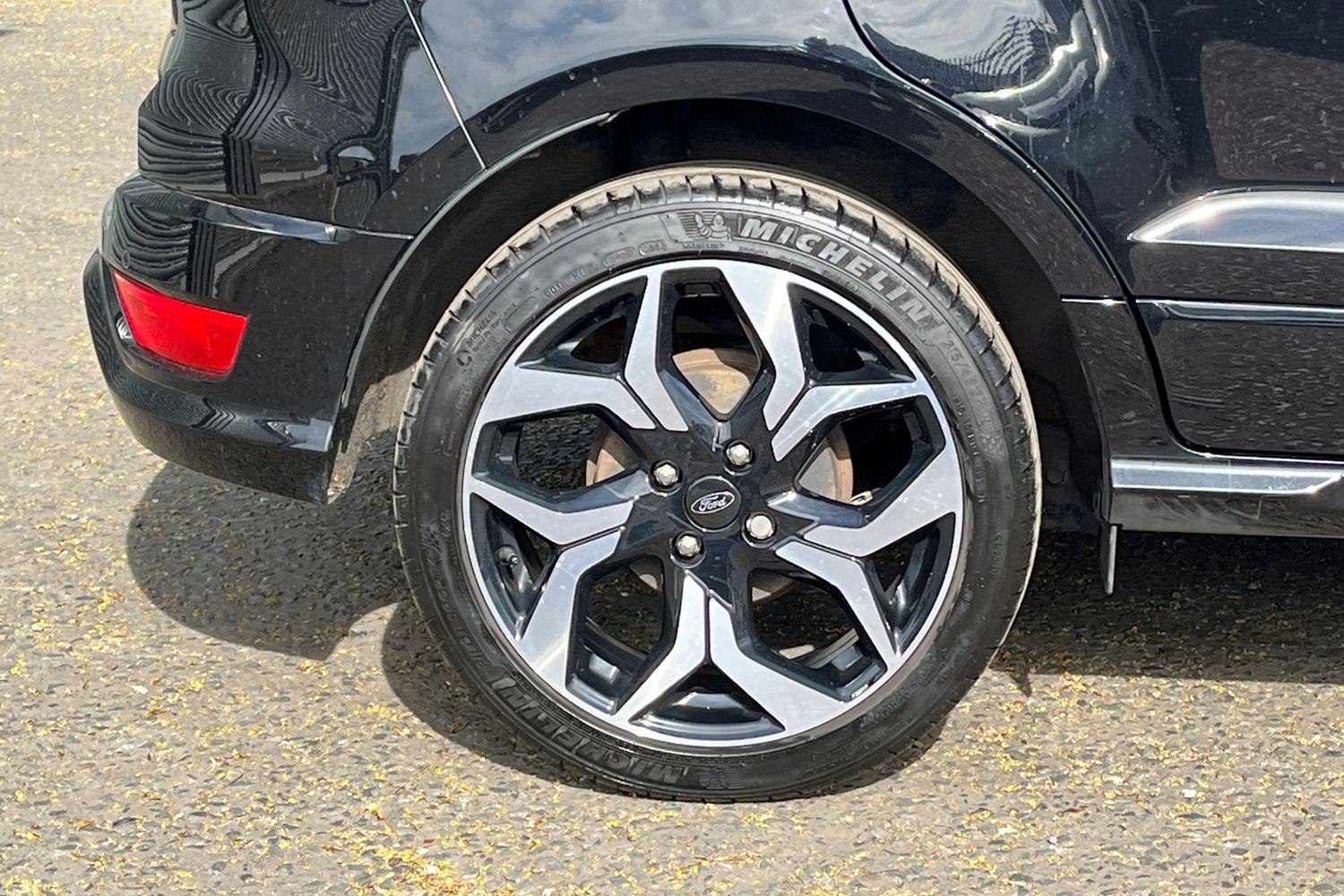 Ford ECOSPORT Photo 7
