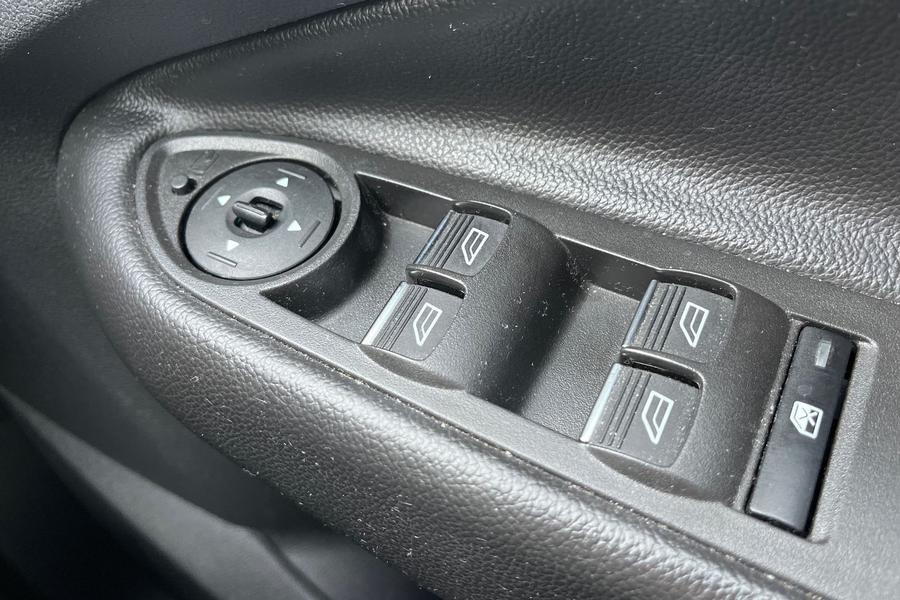 Ford KUGA Photo autoimg-be519ddfc3d1f770356a554d6cae2f82139d22ef.jpg
