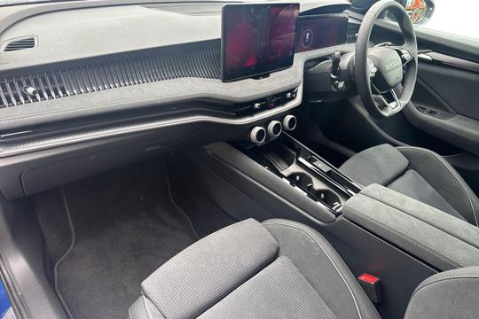 Skoda Superb Photo autoimg-be53ed4529f82692e2bccbc6754fcc3af0aa11e1.jpg