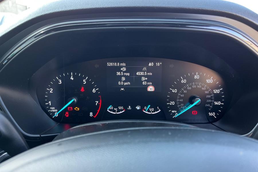 Ford FOCUS Photo autoimg-be5aa59143780f54bd57d4e61f611b33f3a792a2.jpg