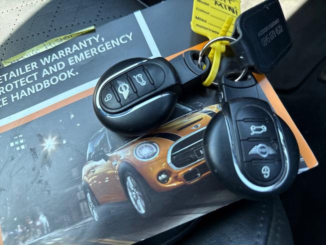 MINI Convertible Photo 39