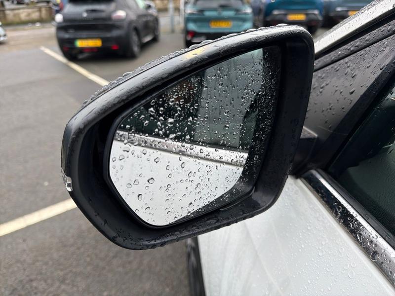 Used Peugeot 3008 NX71YHP 25