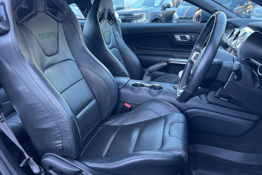 Ford Mustang Photo autoimg-be5f43c5333a47bd52fc3dccf765accabe591a48.jpg