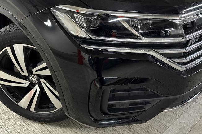 VOLKSWAGEN Touareg Photo 19