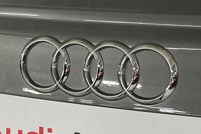 AUDI Q3 Photo 35