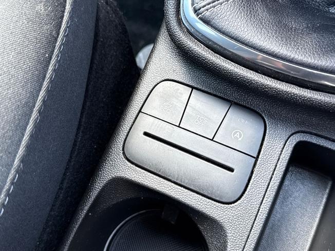 FORD Fiesta Photo 31