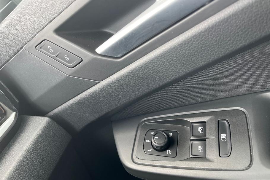 Used Ford TRANSIT CONNECT 32