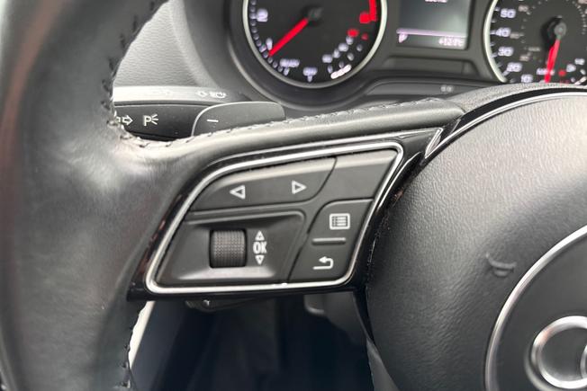 AUDI Q2 Photo 17