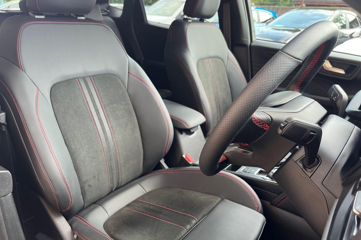 Ford KUGA Photo 16