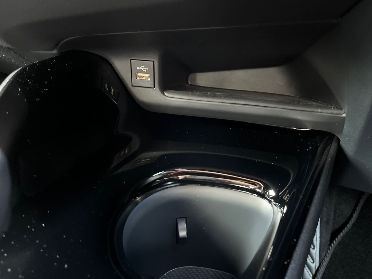 Toyota C-HR Photo 34