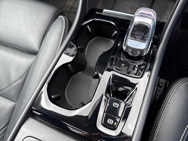 VOLVO Xc40 Photo 36