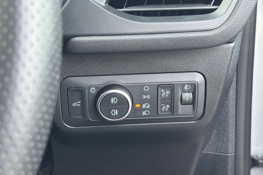 Ford Kuga Photo autoimg-be6fdf15f9cb1905fb5b7e35694ea199c30352c6.jpg