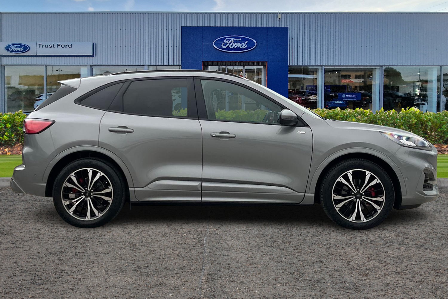 Ford Kuga Photo 2